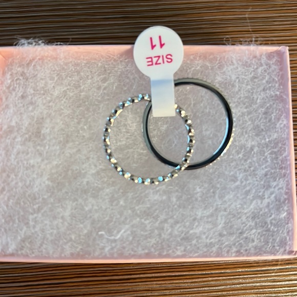 Amazing rose quartz cubic zirconia band set on .925 solid sterling silver! - Picture 3 of 4